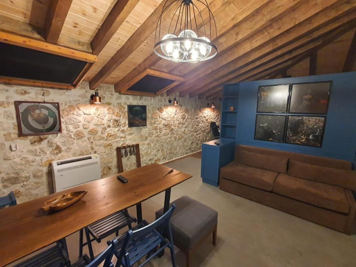 Roots Dhermi Exterior photo